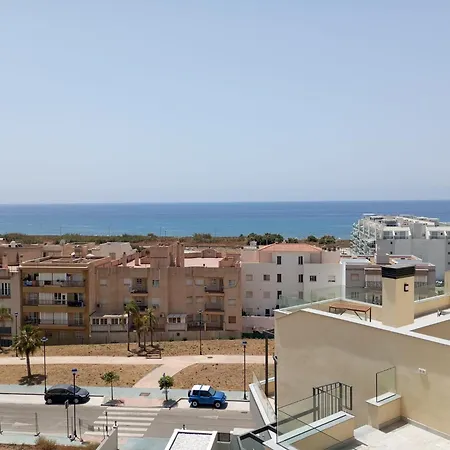 Tropicana Marinsa Apartment