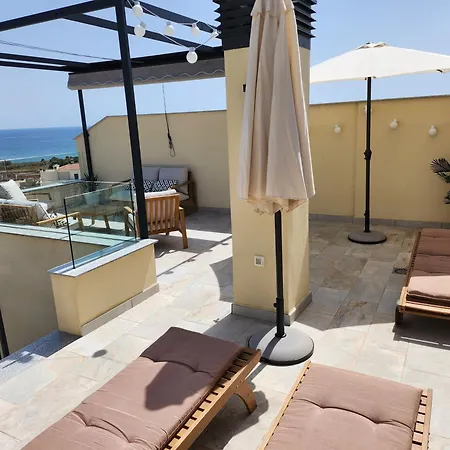 Tropicana Marinsa Apartment
